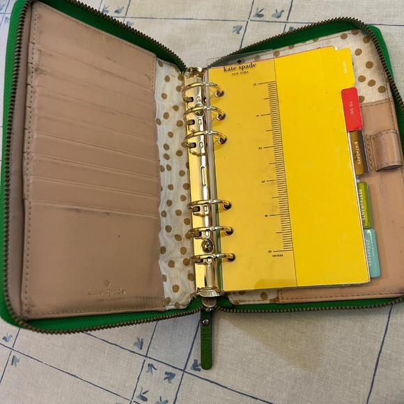 Kate Spade Wellesley Planner - Picture 2 of 8